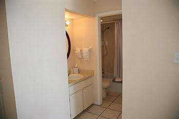 Traders Inn Beach Club Ormond Beach Extérieur photo